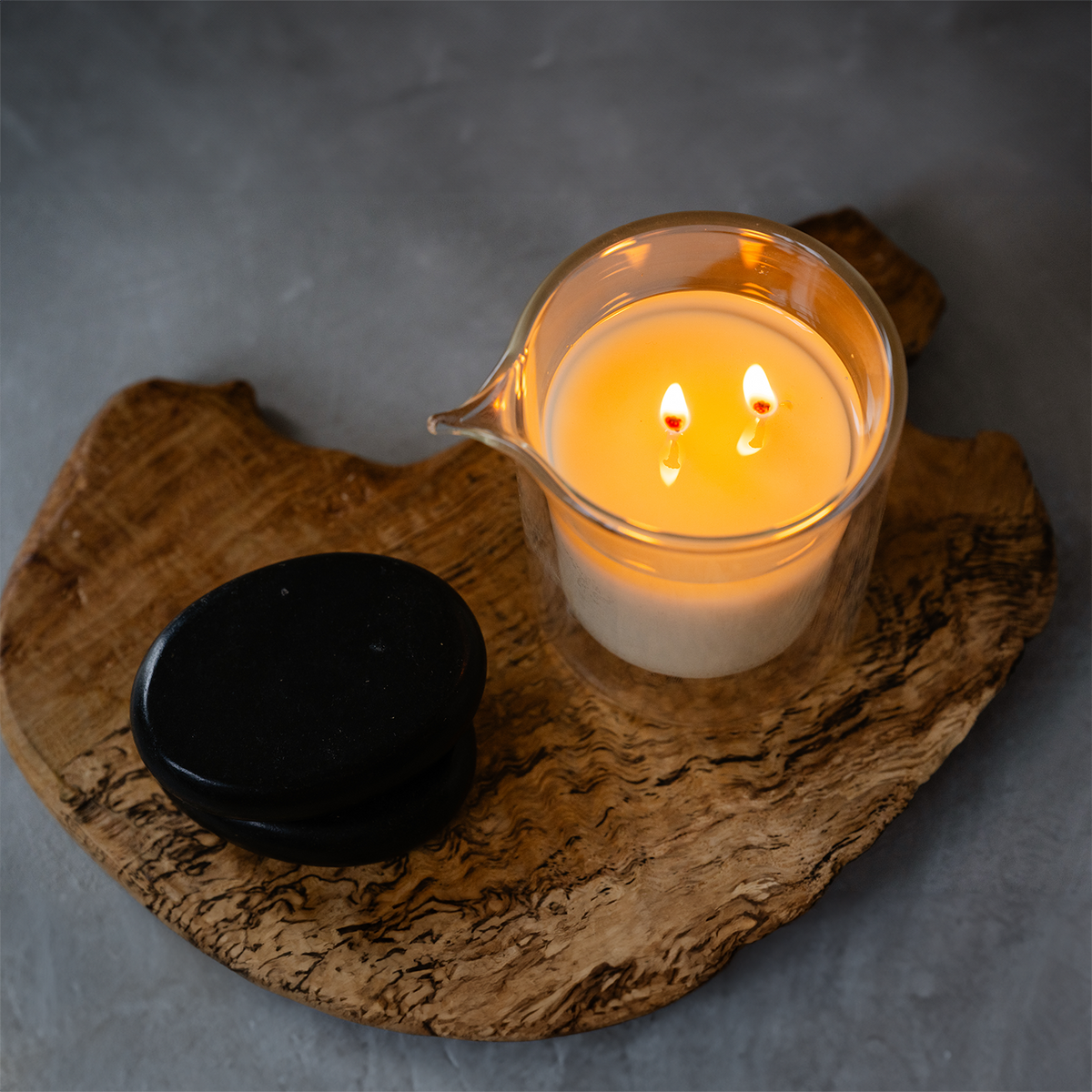 Body Oil Candle by Urthy (view 4)